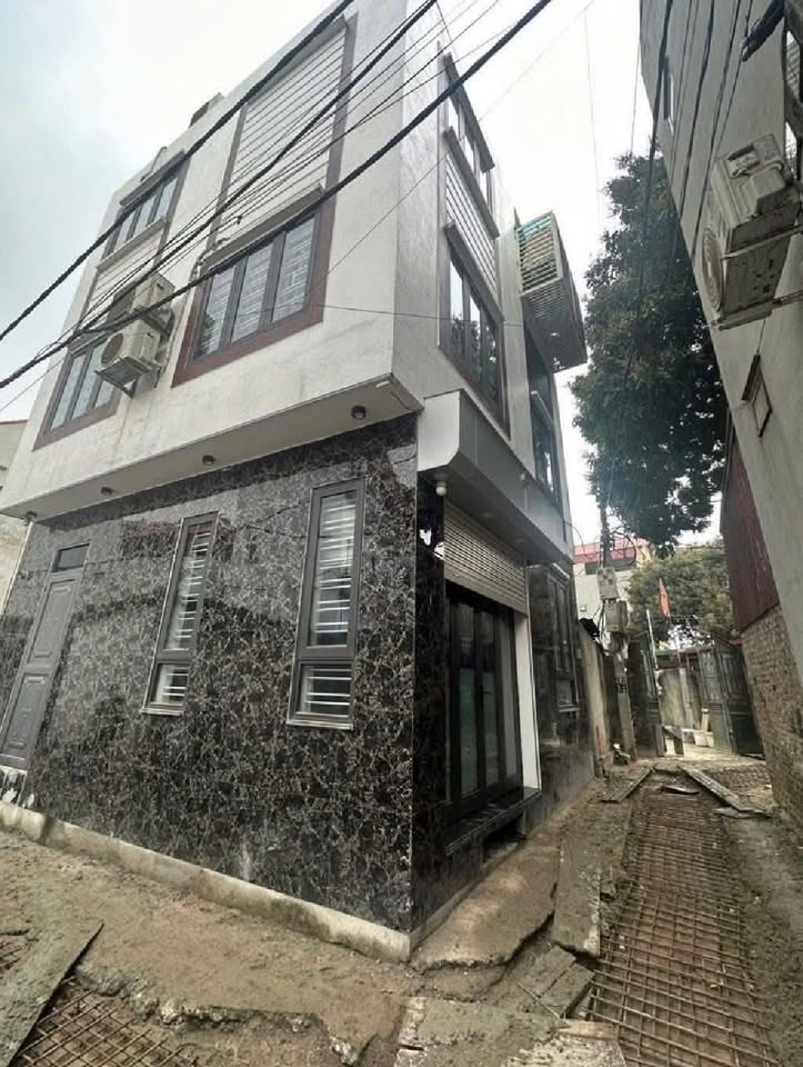 40m2 BẮC HỒNG - MẶT TIỀN QUYỀN LỰC - Ô TÔ VÀO ĐẤT - CÁCH XE TẢI TRÁNH - TIỆN ÍCH BẠT NGÀN